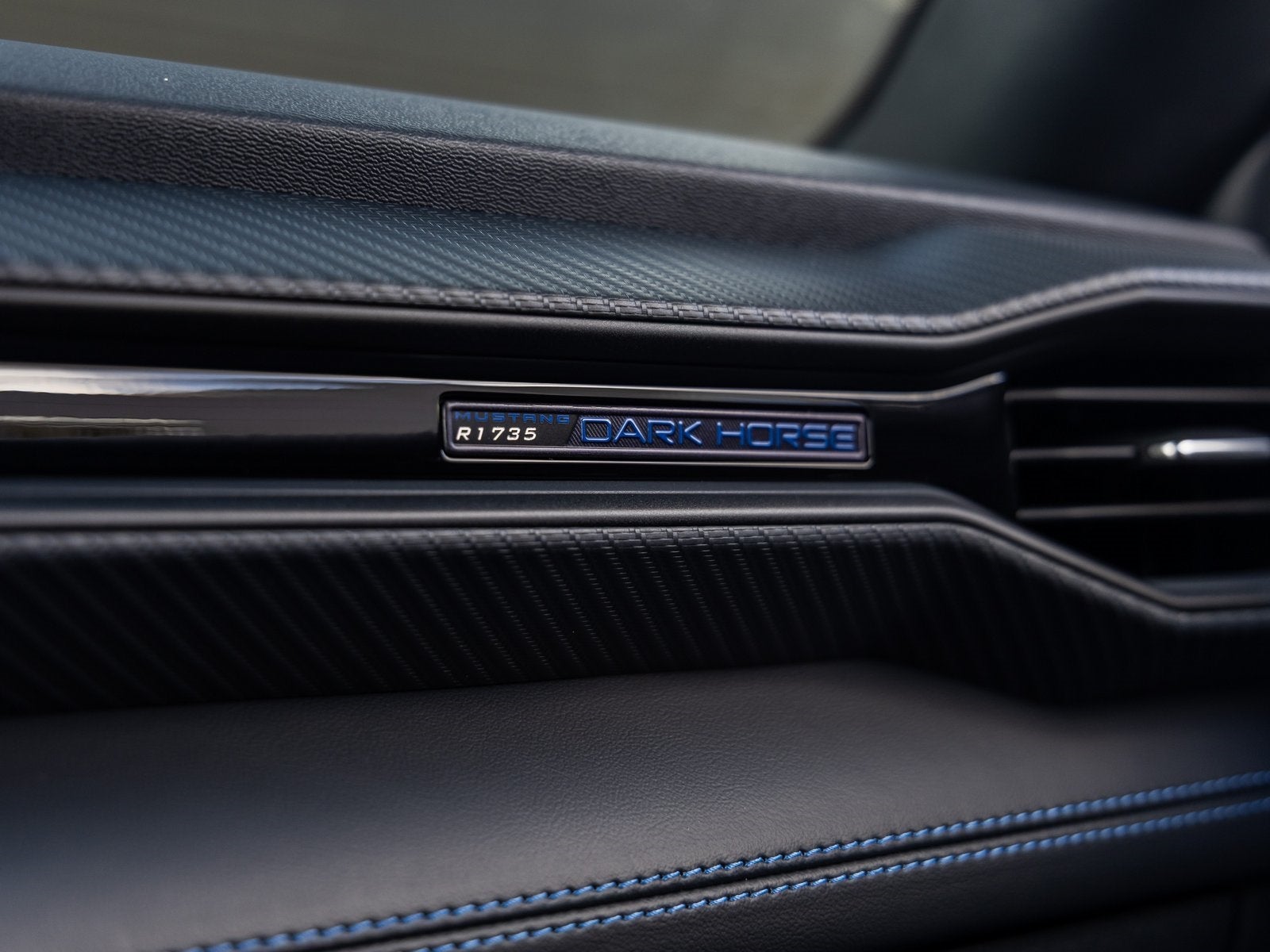 2024 Ford Mustang Dark Horse