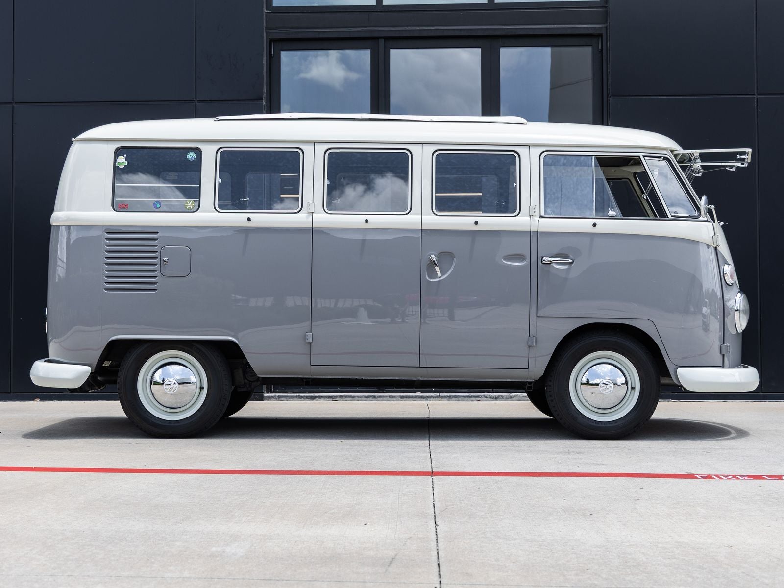 1966 Volkswagen T1 Bus Base