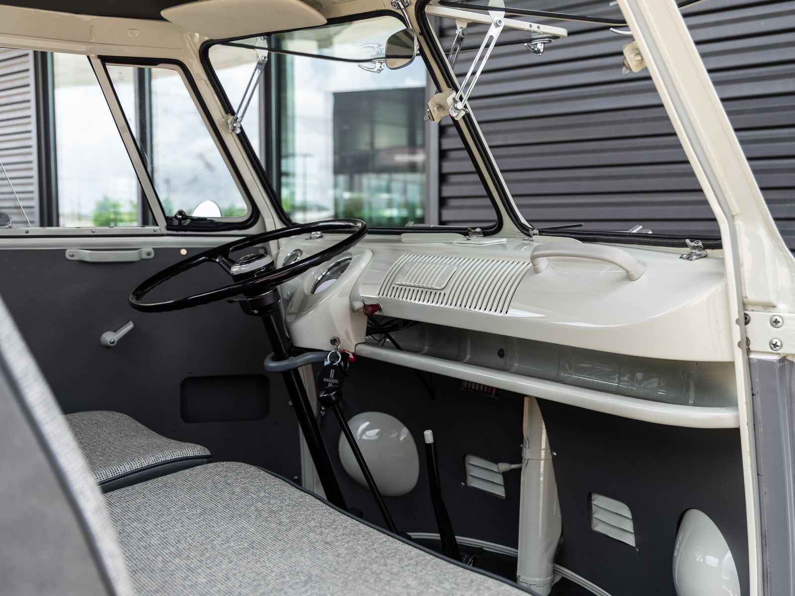 1966 Volkswagen T1 Bus Base