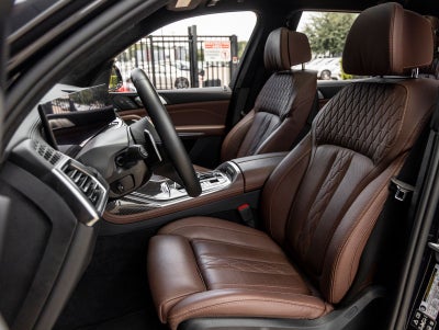 2026 BMW X7 M60i