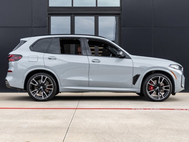 2025 BMW X5 M60i