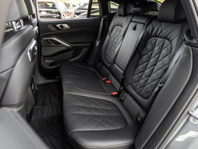 2026 BMW X6 M60i