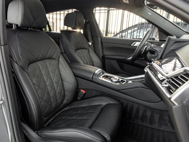 2026 BMW X6 M60i