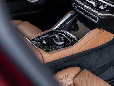 2025 BMW X6 M60i