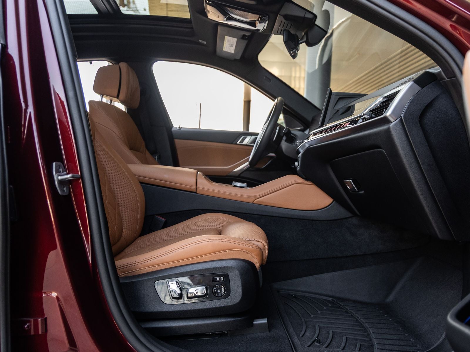 2025 BMW X6 M60i