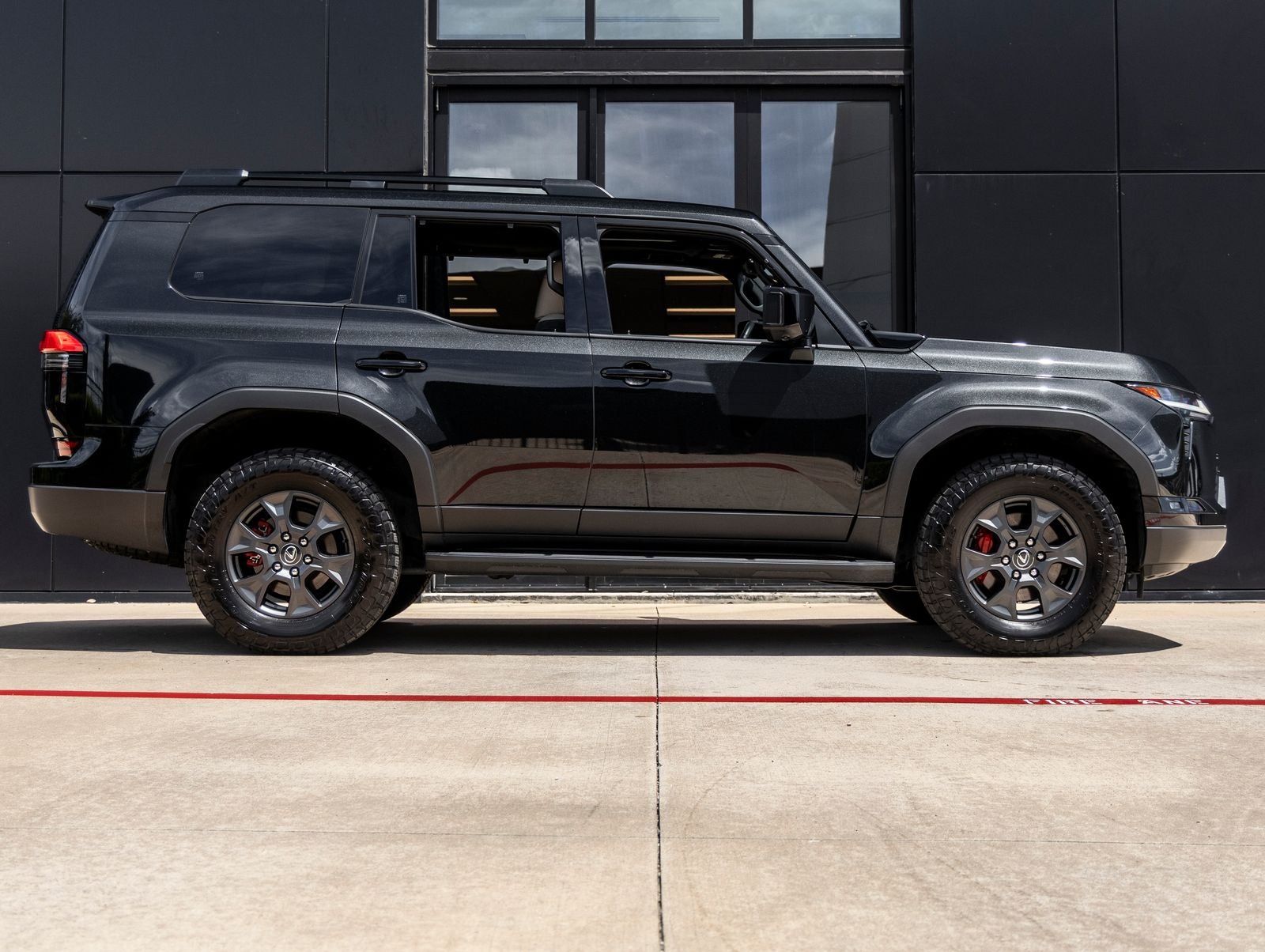 2024 Lexus GX Overtrail+ - Photo 10