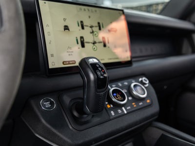 2023 Land Rover Defender 110 V8
