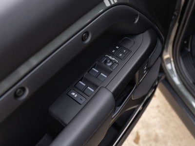 2025 Land Rover Defender 110 P635 OCTA V8