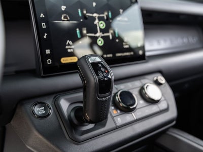 2025 Land Rover Defender 110 P635 OCTA V8