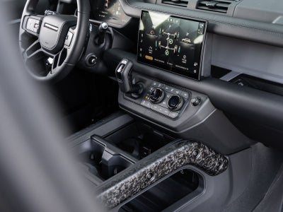 2025 Land Rover Defender 110 P635 OCTA V8