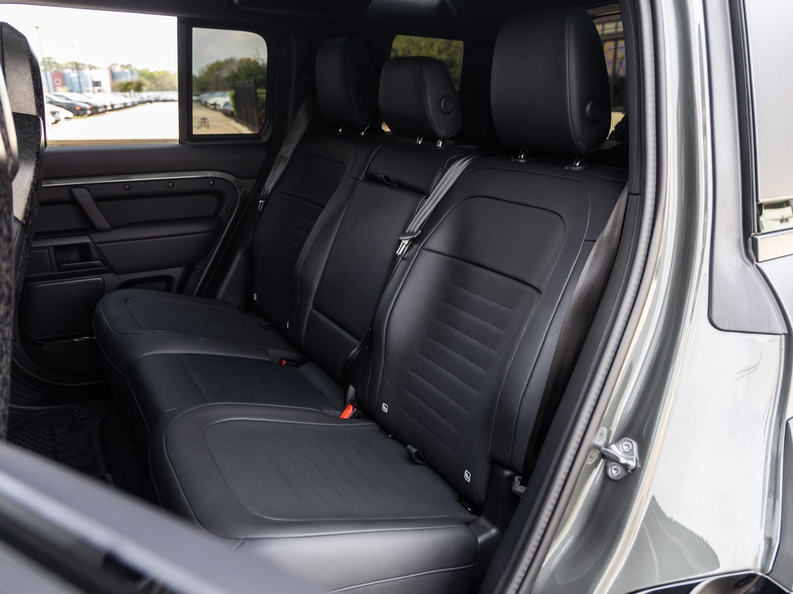 2025 Land Rover Defender 110 P635 OCTA V8