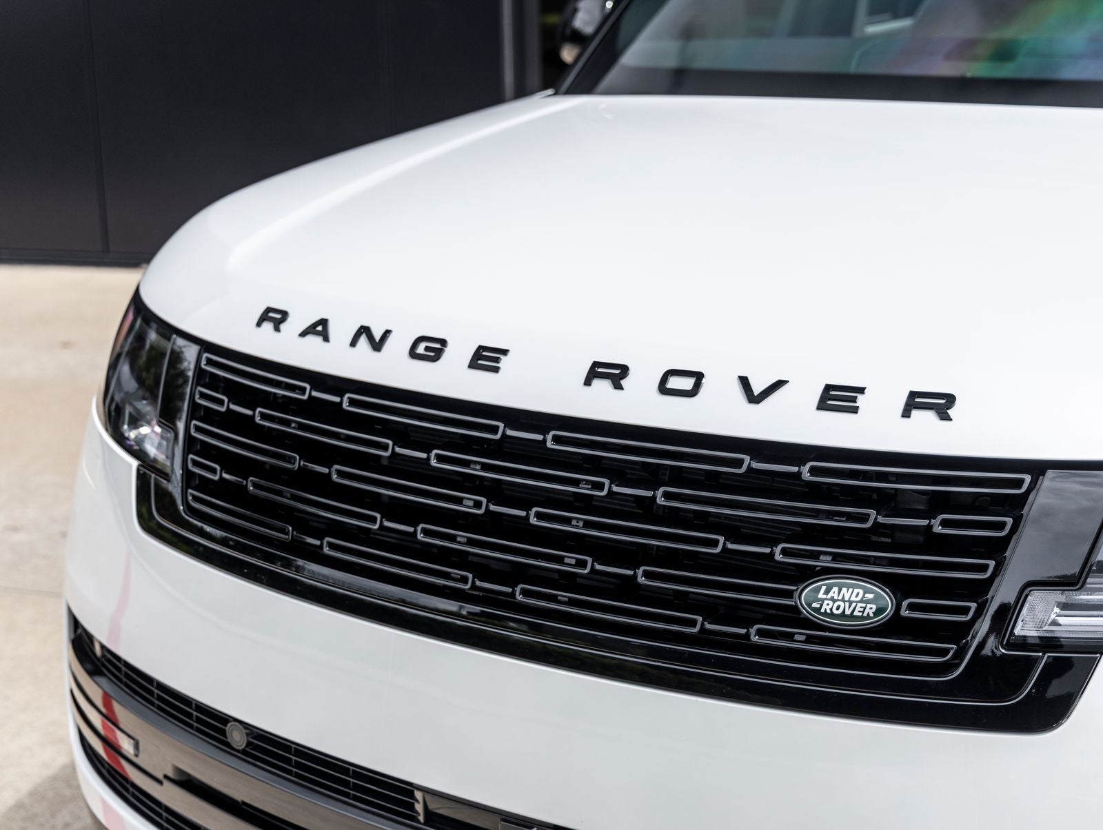 2025 Land Rover Range Rover SE