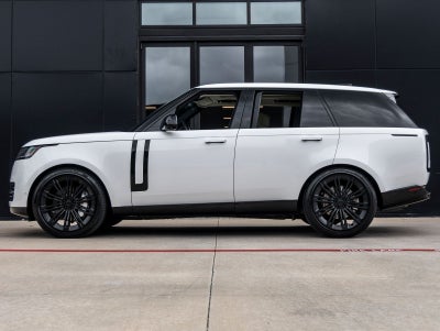 2025 Land Rover Range Rover SE