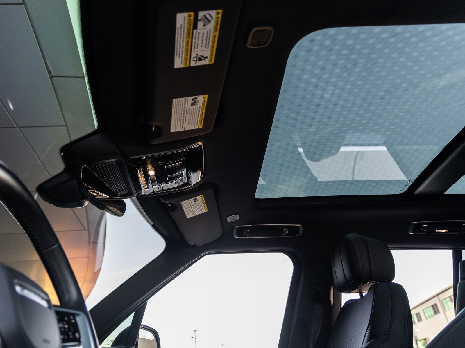 2025 Land Rover Range Rover SE