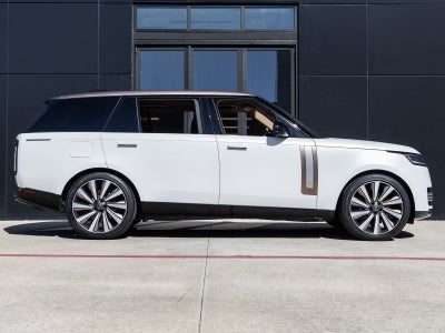 2022 Land Rover Range Rover SV