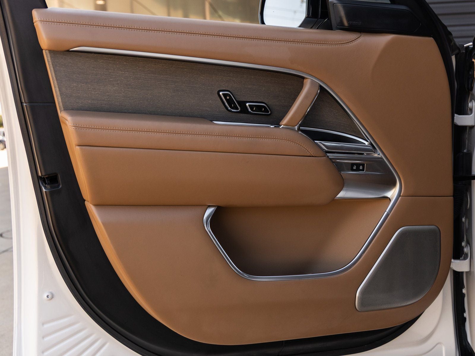 2022 Land Rover Range Rover SV