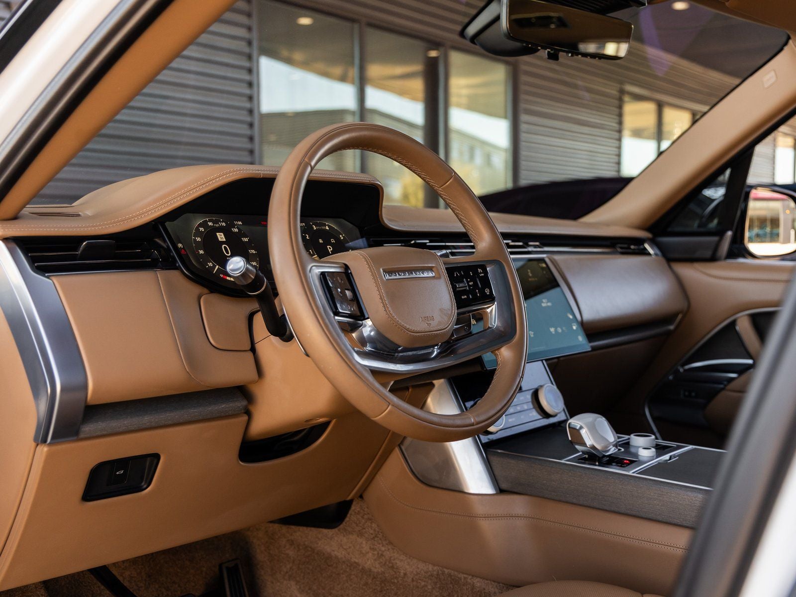 2022 Land Rover Range Rover SV