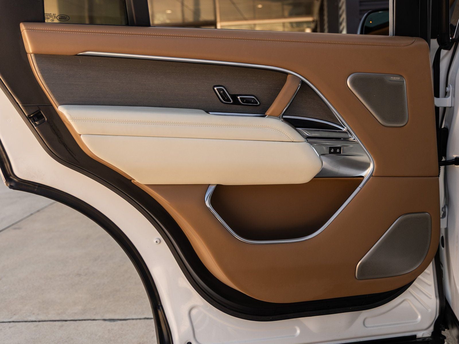 2022 Land Rover Range Rover SV