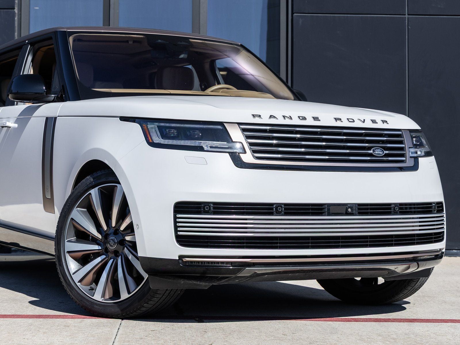 2022 Land Rover Range Rover SV