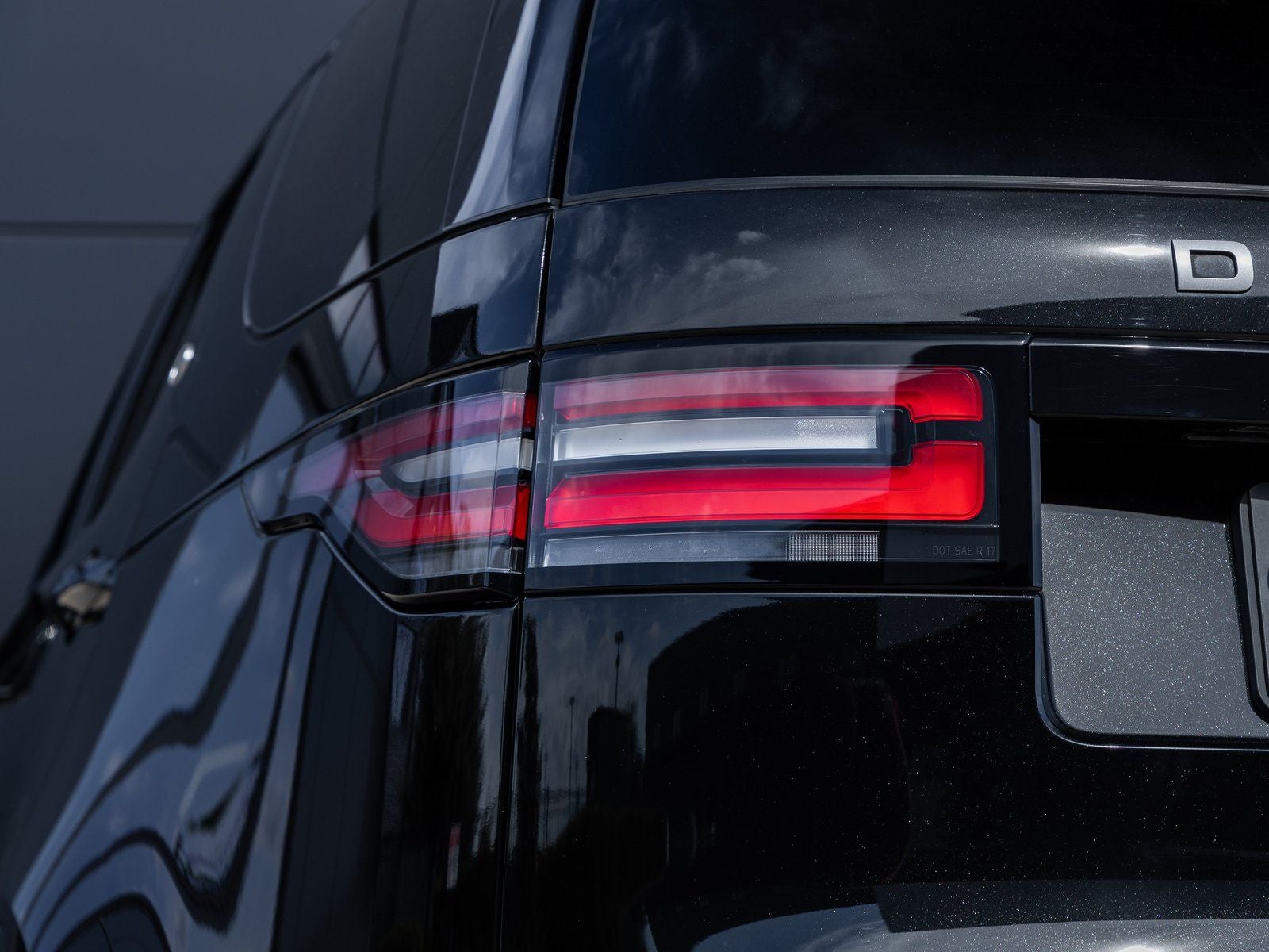 2020 Land Rover Discovery HSE