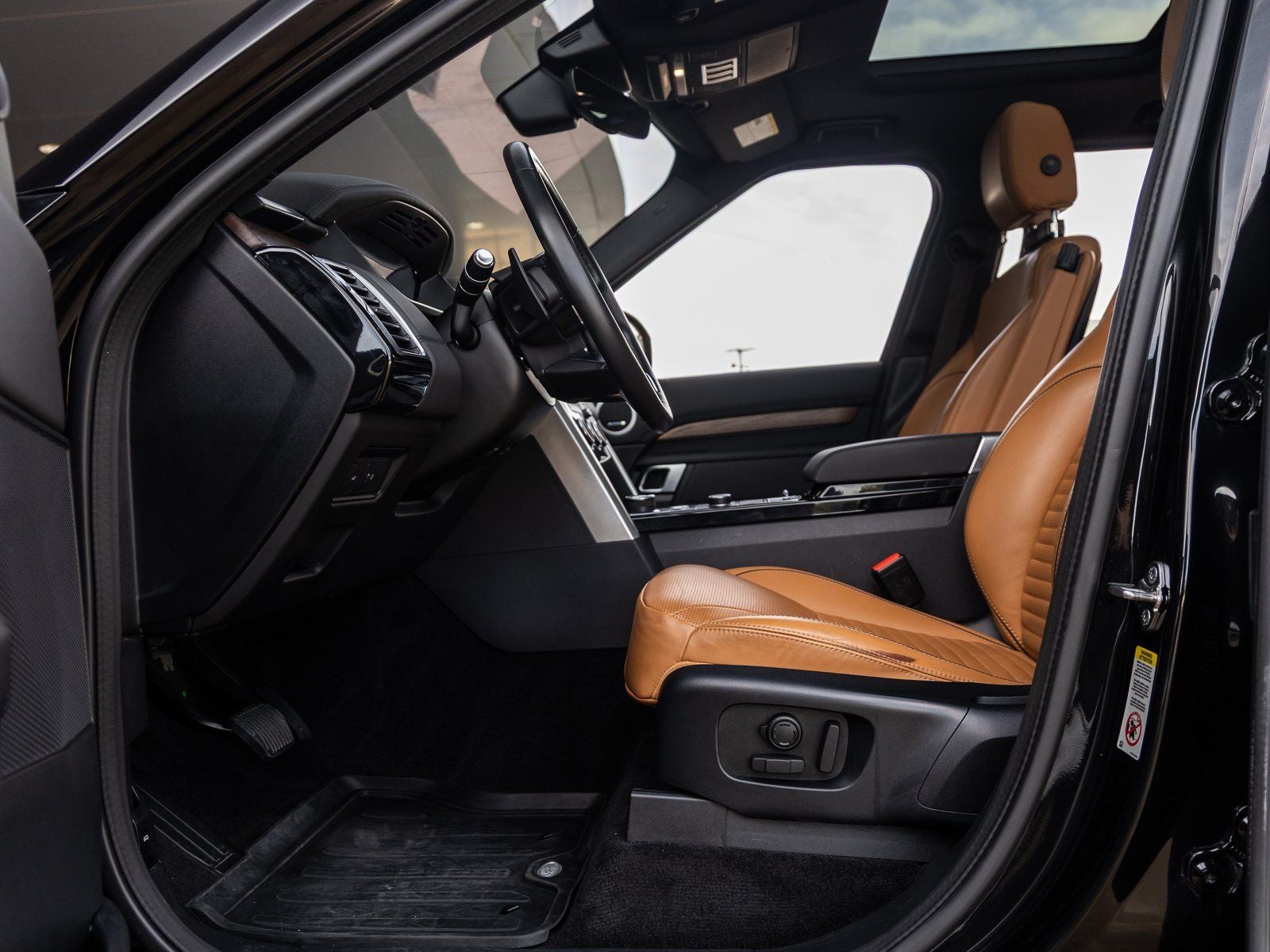 2020 Land Rover Discovery HSE