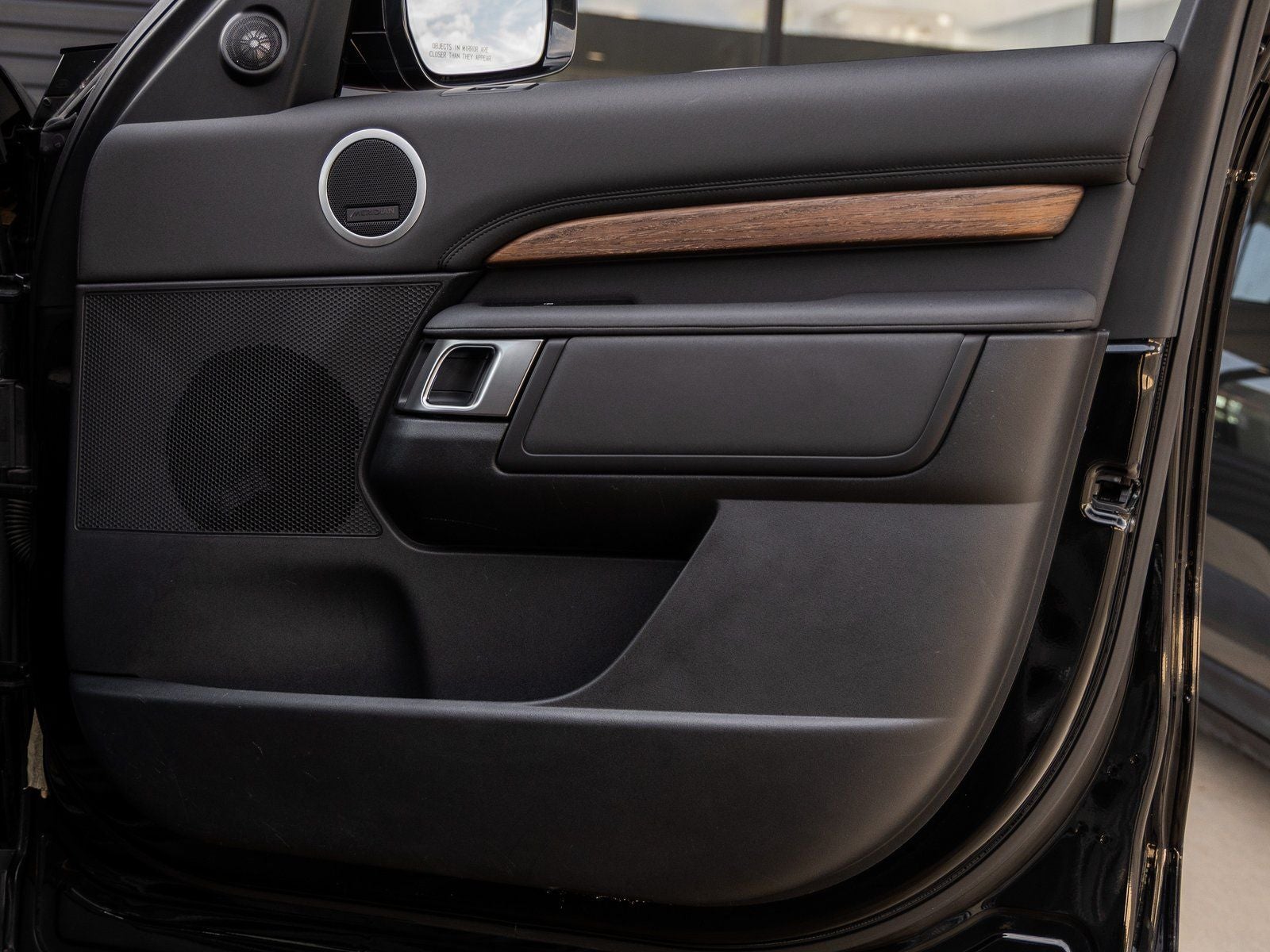 2020 Land Rover Discovery HSE