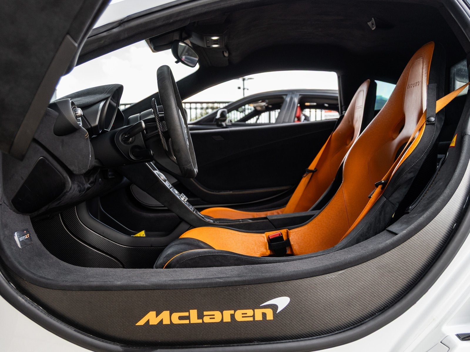 2016 McLaren 675LT Base