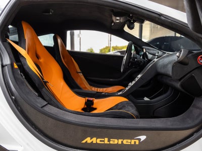 2016 McLaren 675LT Base
