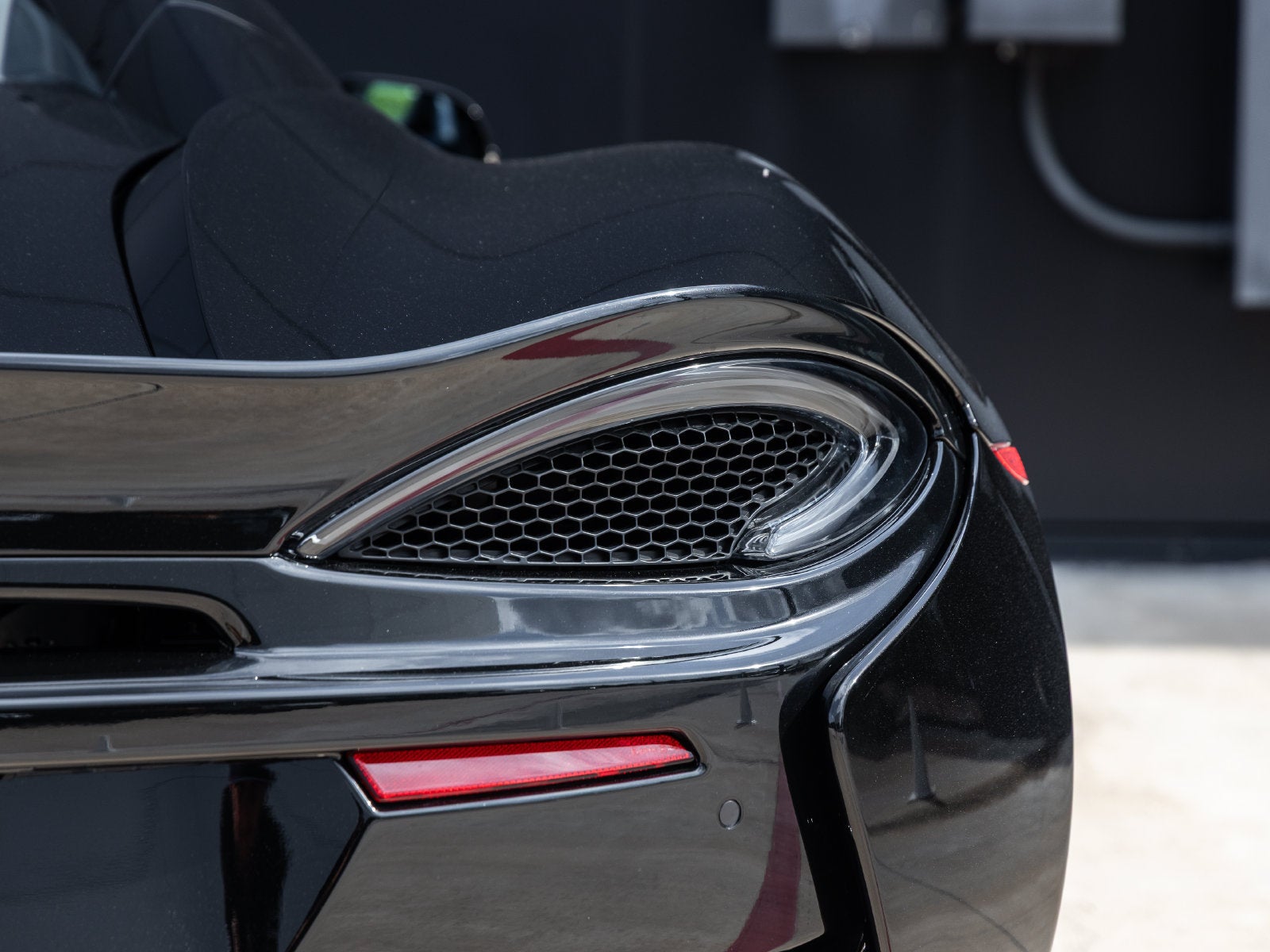 2020 McLaren 570S Base