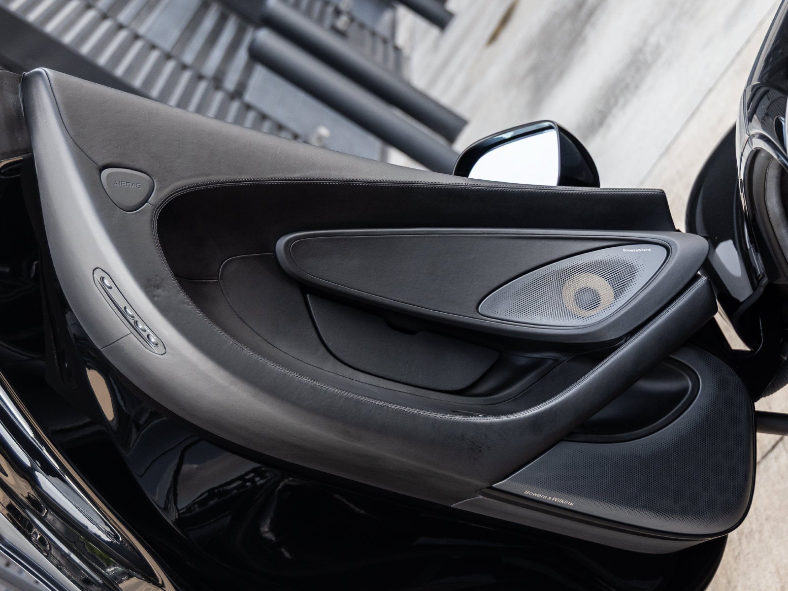 2020 McLaren 570S Base