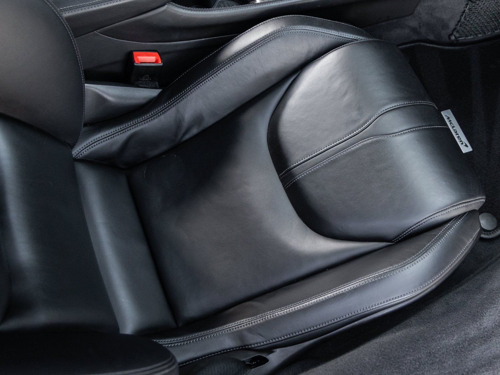 2020 McLaren 570S Base