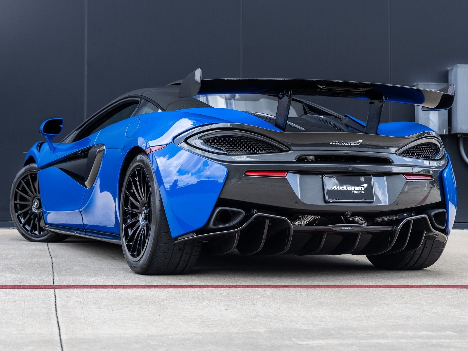 2020 McLaren 620R Base