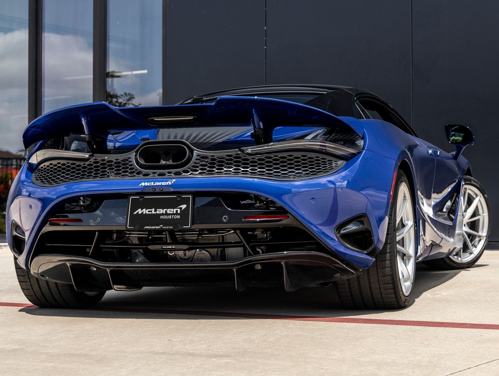 2024 McLaren 750S Base