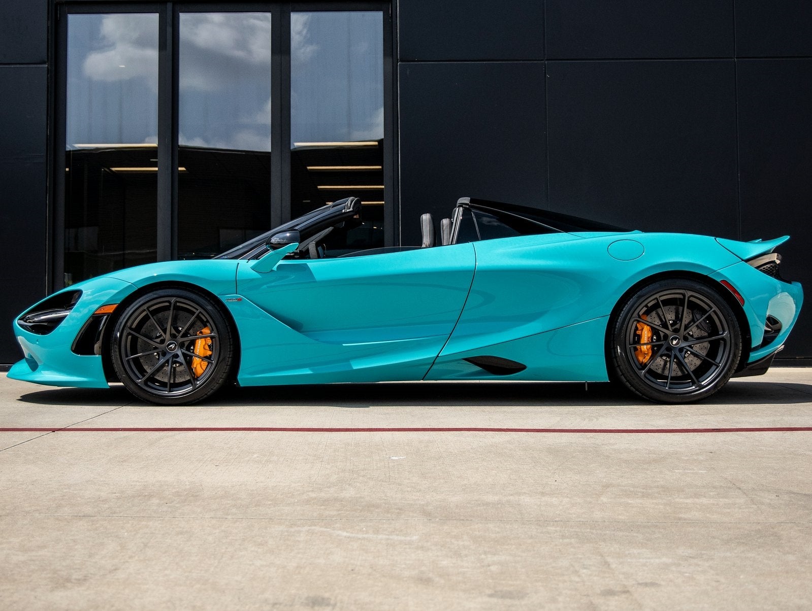 2024 McLaren 750S Base