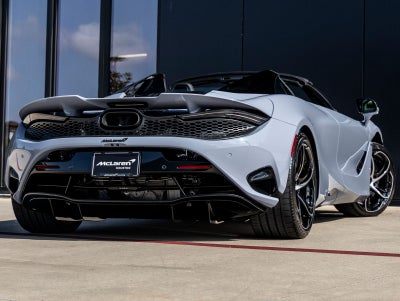 2026 McLaren 750S Base