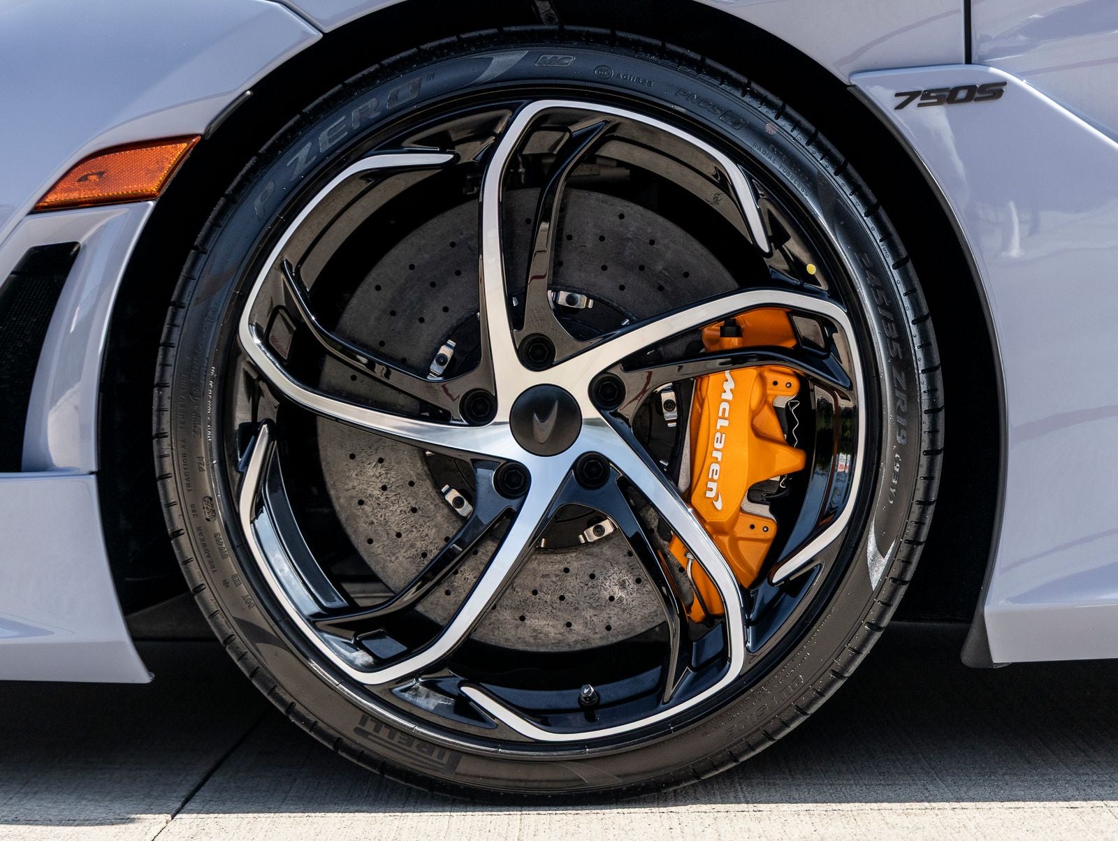 2026 McLaren 750S Base