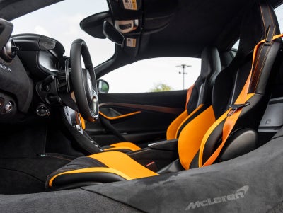 2026 McLaren 750S Base