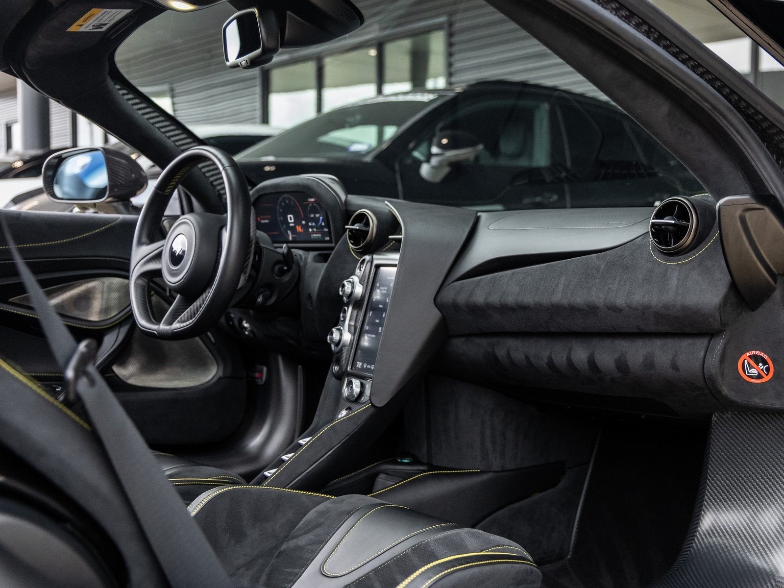 2019 McLaren 720S Base