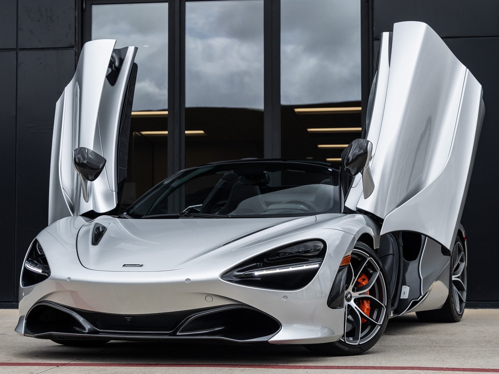 2020 McLaren 720S Base