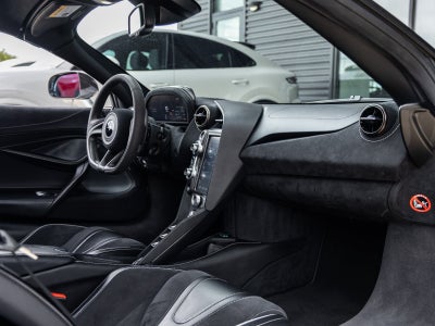 2020 McLaren 720S Base