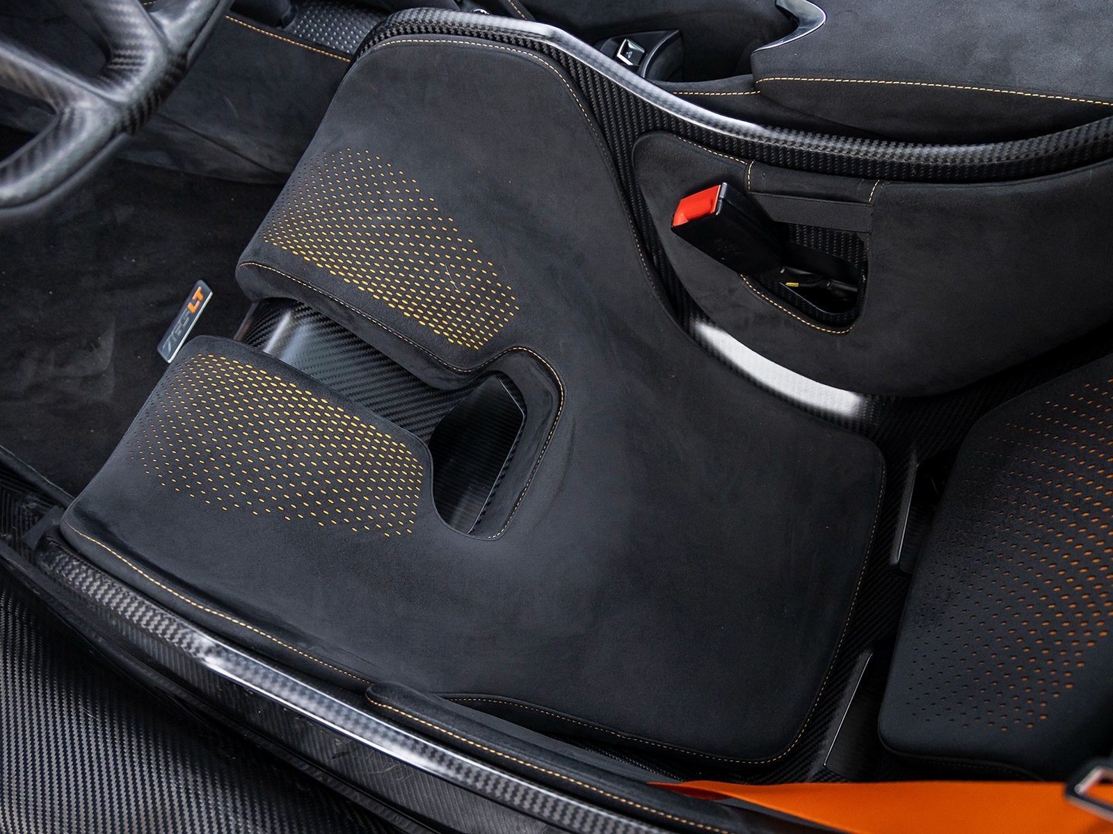 2022 McLaren 765LT Base