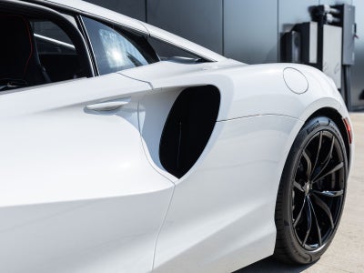 2024 McLaren Artura Base