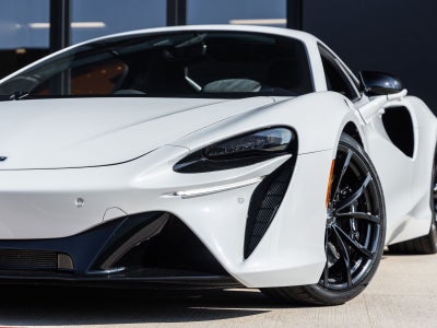 2024 McLaren Artura Base