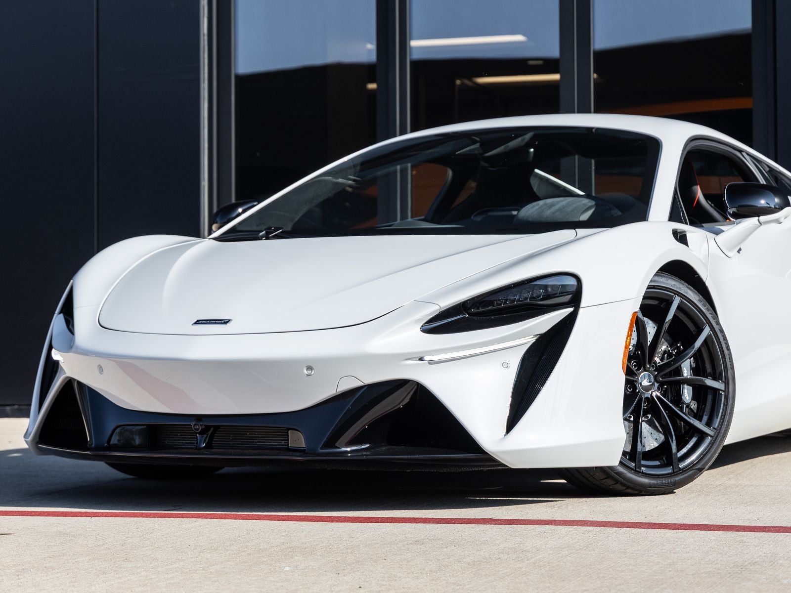 2024 McLaren Artura Base