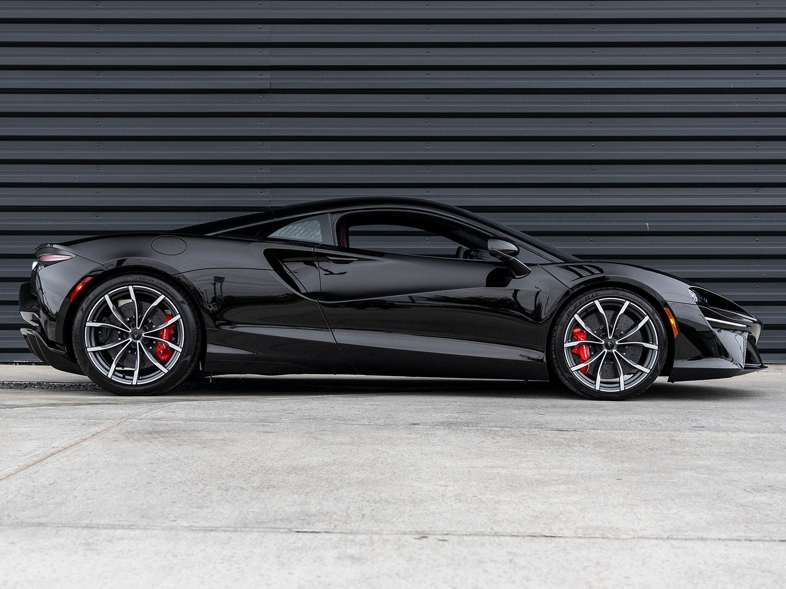 2025 McLaren Artura TechLux