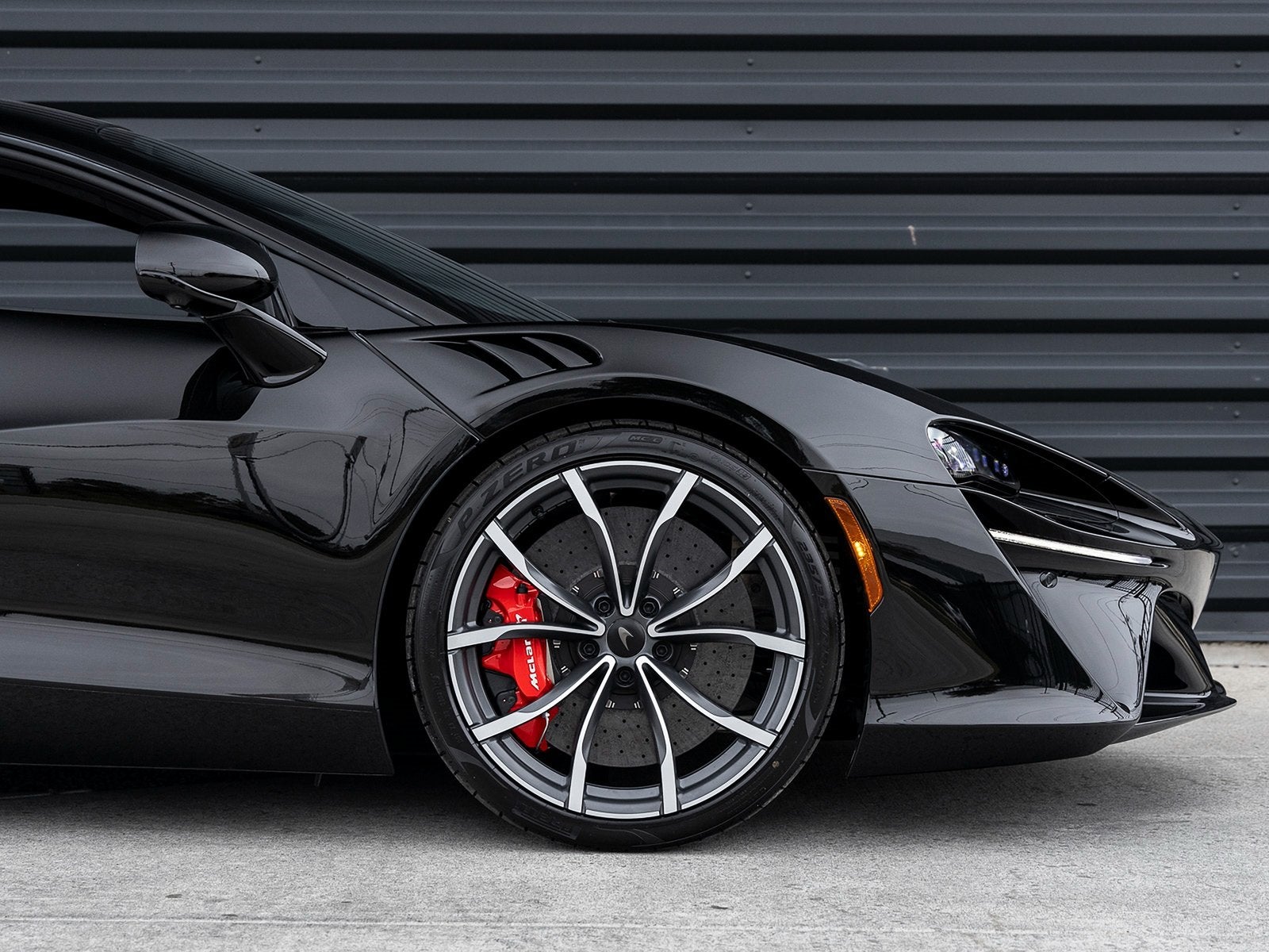 2025 McLaren Artura TechLux