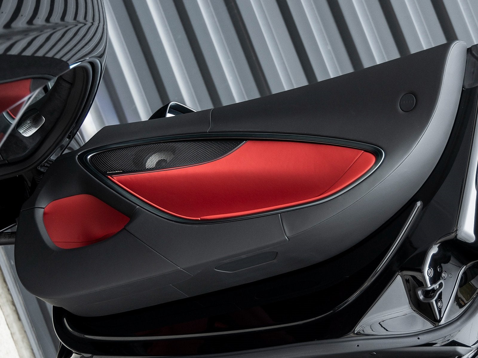 2025 McLaren Artura TechLux