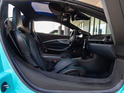 2025 McLaren Artura Base