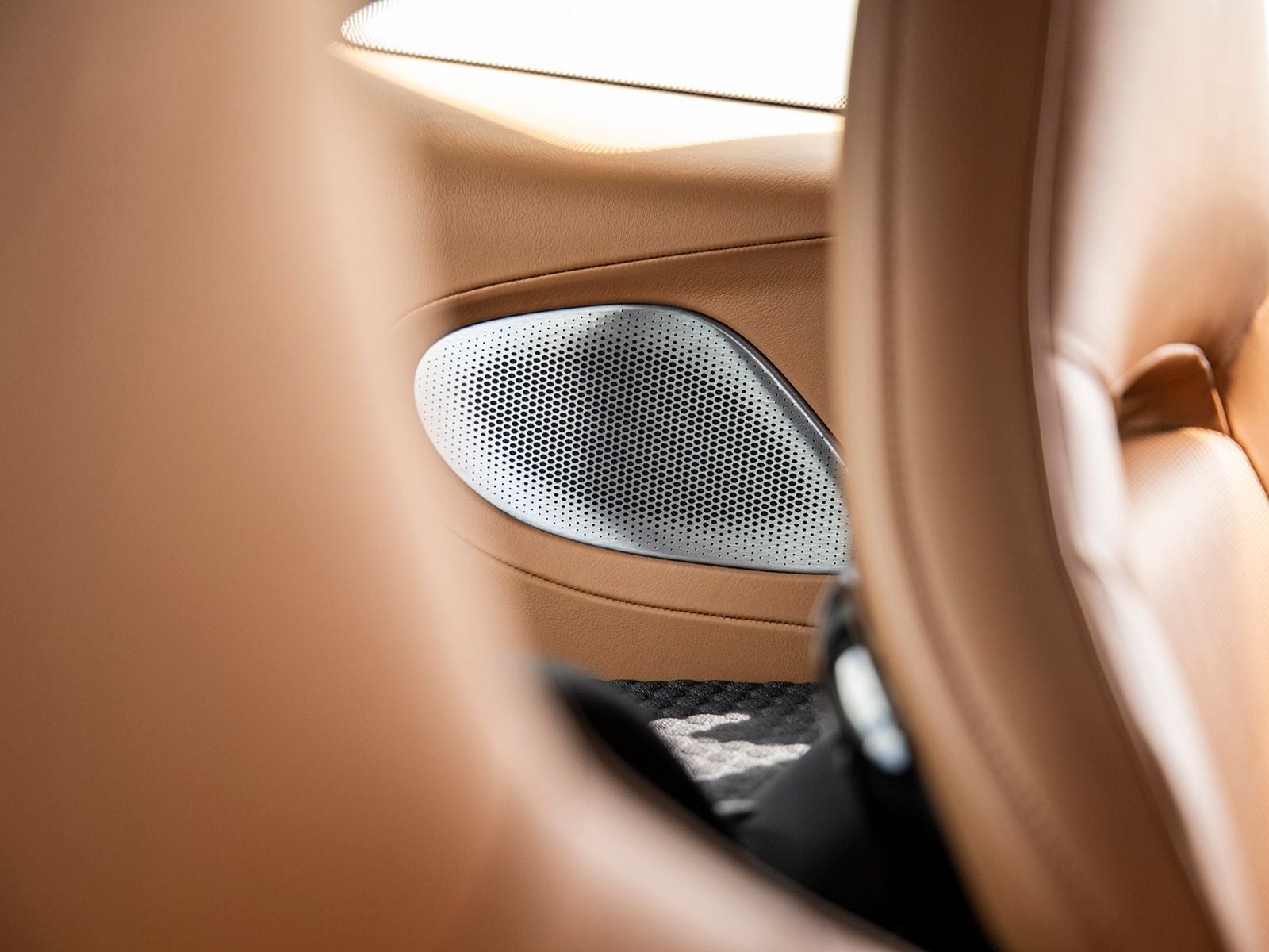 2023 McLaren GT Base
