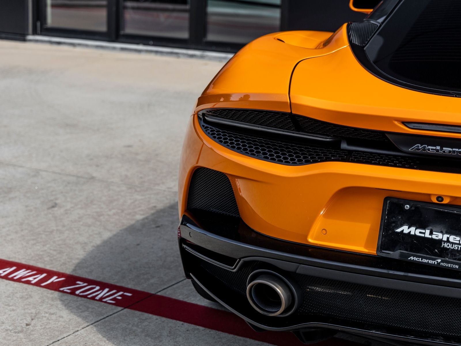 2022 McLaren GT Base